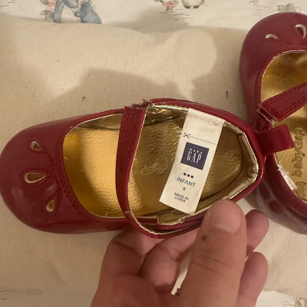 Baby Gap Red Patent Leather Oxford Flats (Infant Size 5)